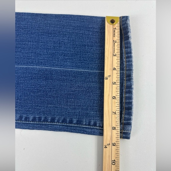 Levis 515 Bootcut Denim Blue Jeans Women's Size 4 Short Mid-Rise Distressed - Picture 13 of 13